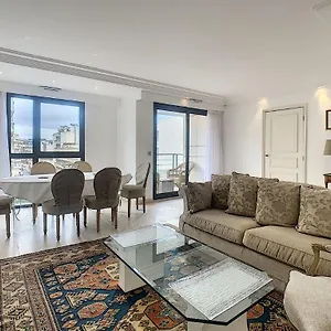 4* Lejlighedshotel Carlton Riviera